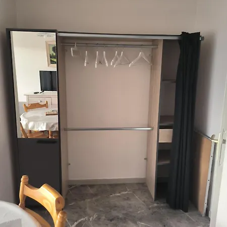 Apartment Charmant Studio